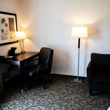Hampton Inn & Suites Sharon West Middlesex Buitenkant foto