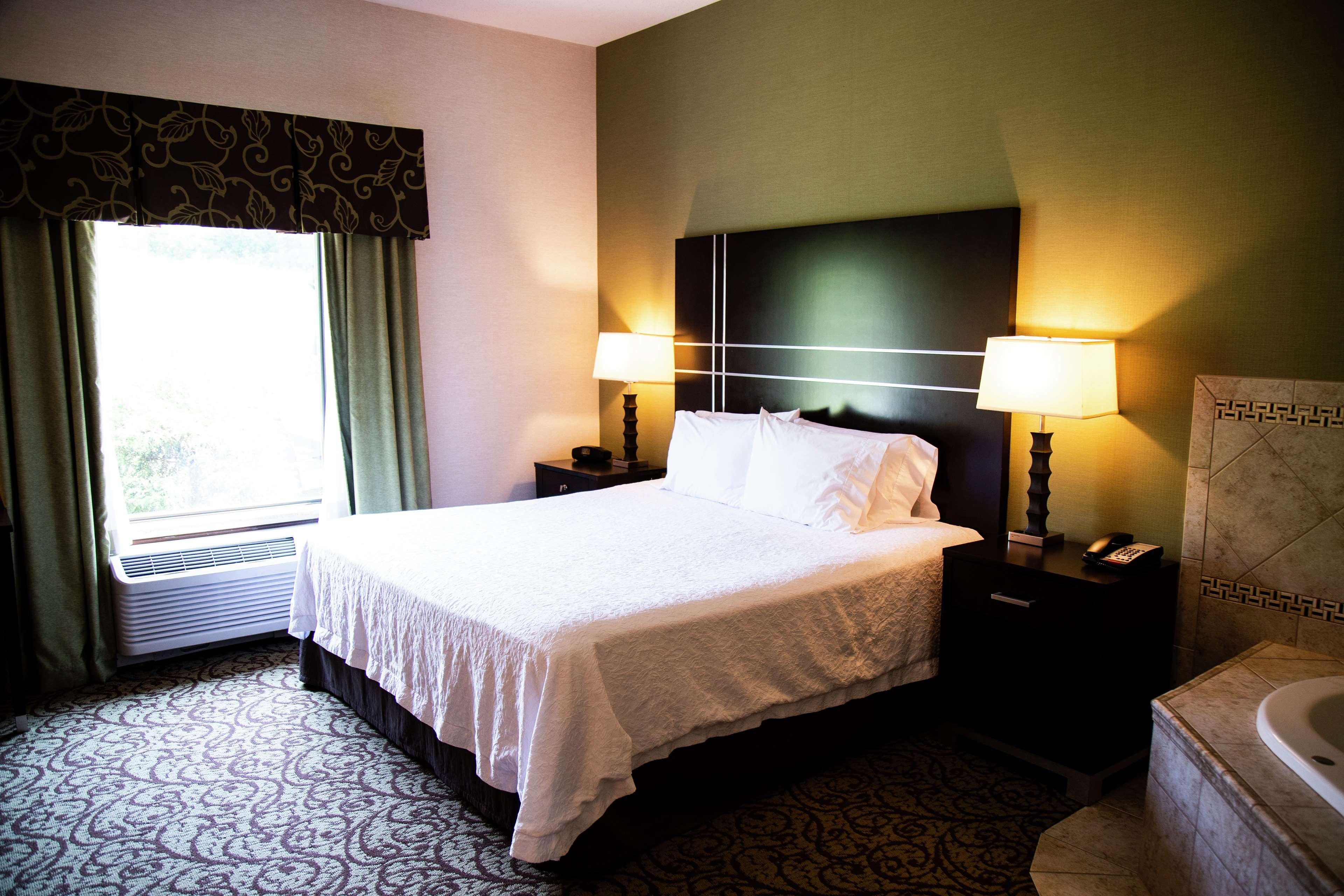 Hampton Inn & Suites Sharon West Middlesex Buitenkant foto