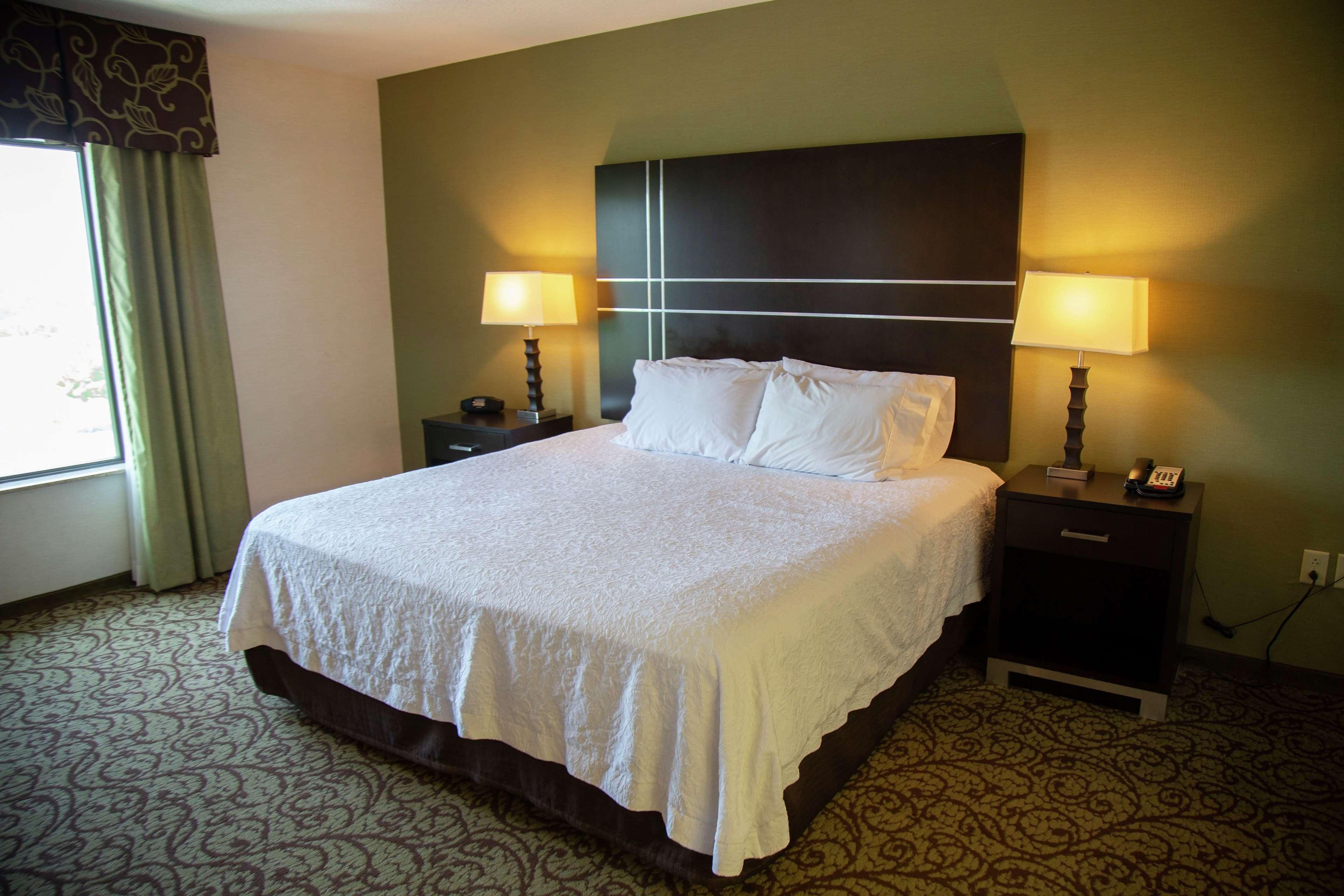 Hampton Inn & Suites Sharon West Middlesex Buitenkant foto