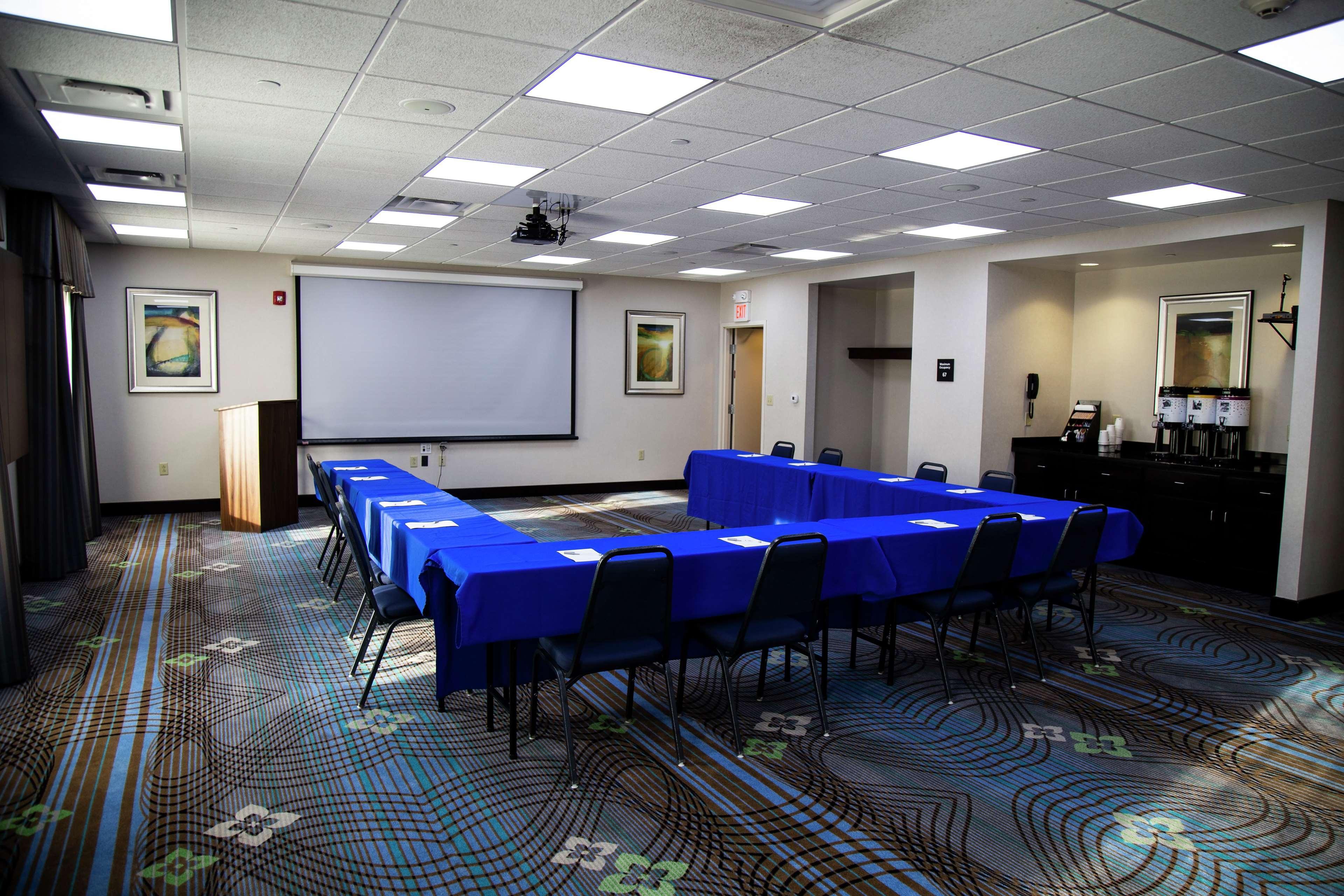 Hampton Inn & Suites Sharon West Middlesex Buitenkant foto
