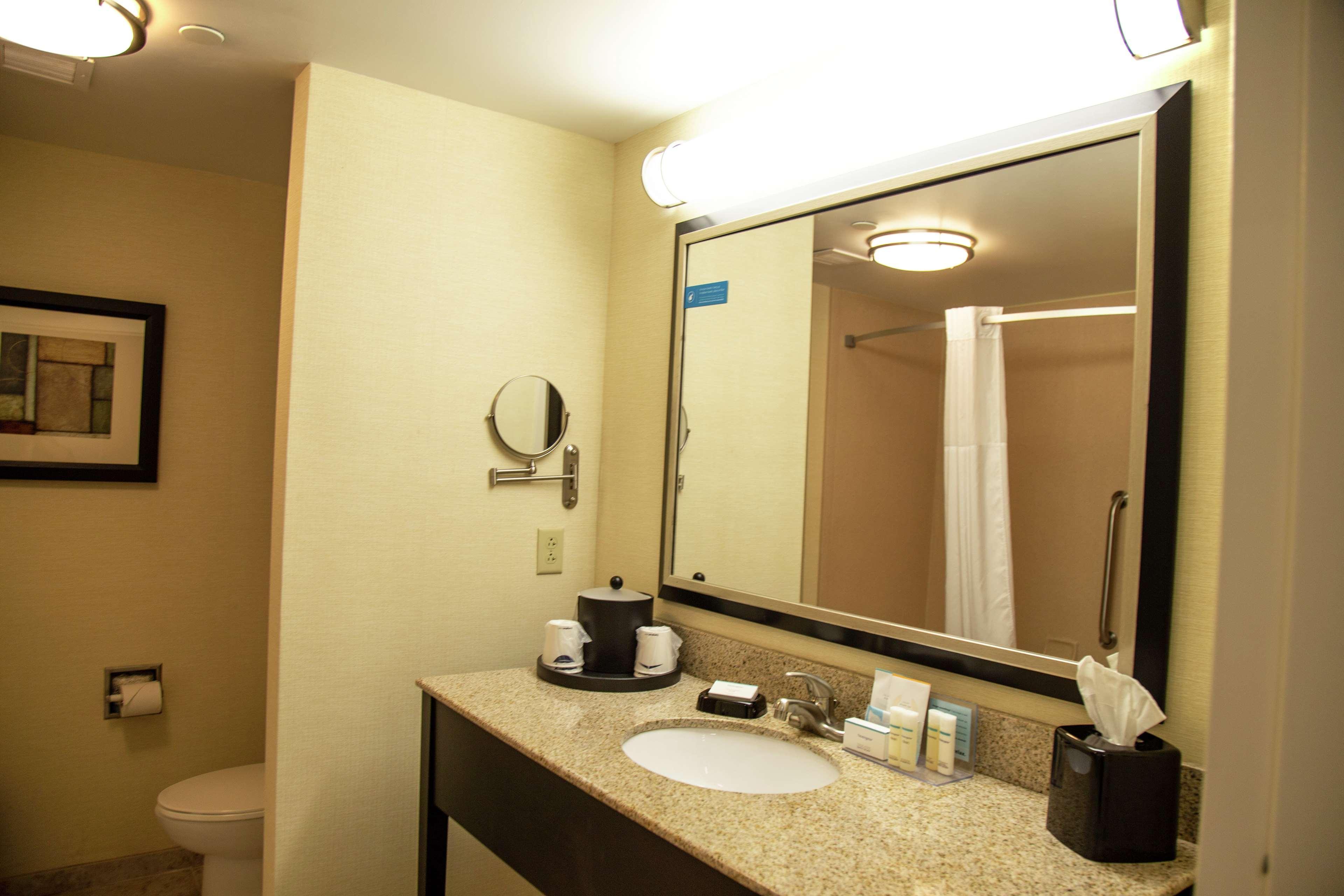 Hampton Inn & Suites Sharon West Middlesex Buitenkant foto
