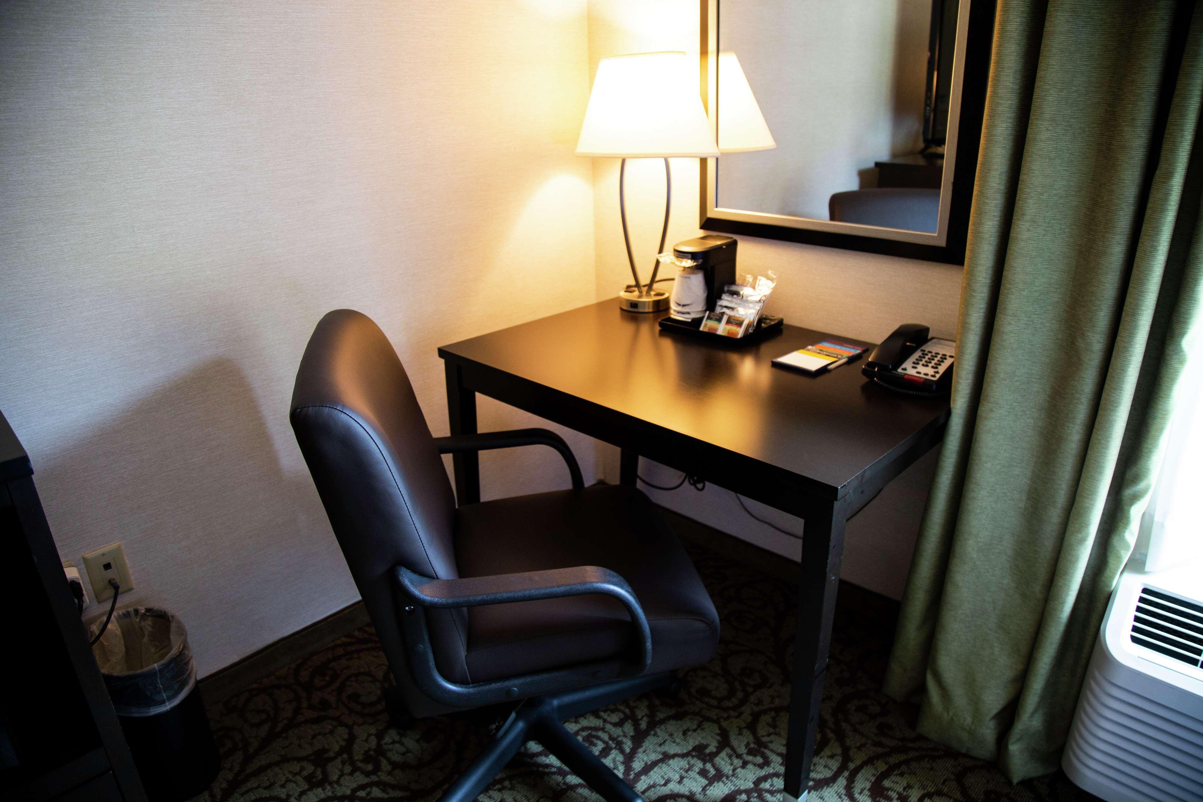 Hampton Inn & Suites Sharon West Middlesex Buitenkant foto