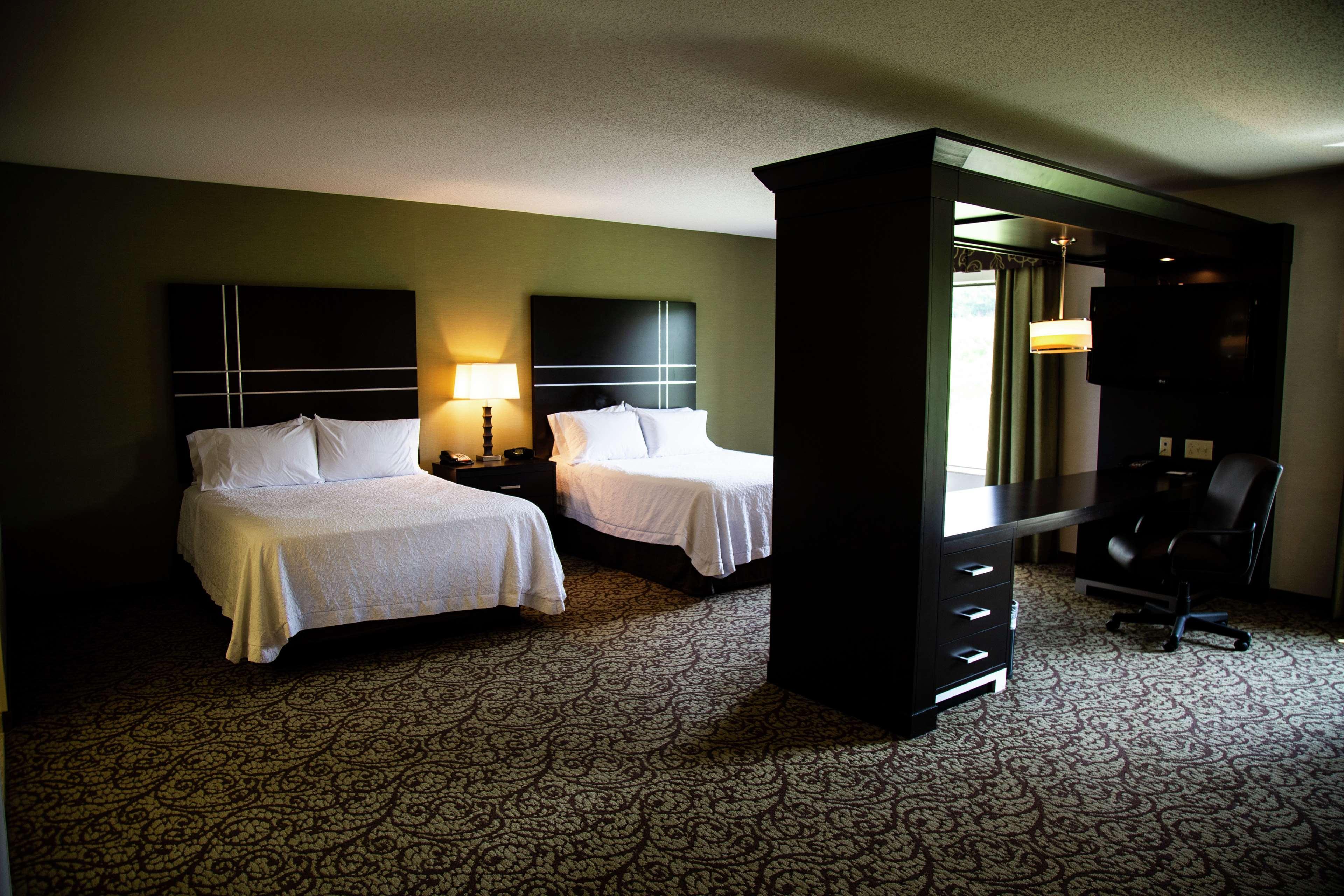 Hampton Inn & Suites Sharon West Middlesex Buitenkant foto
