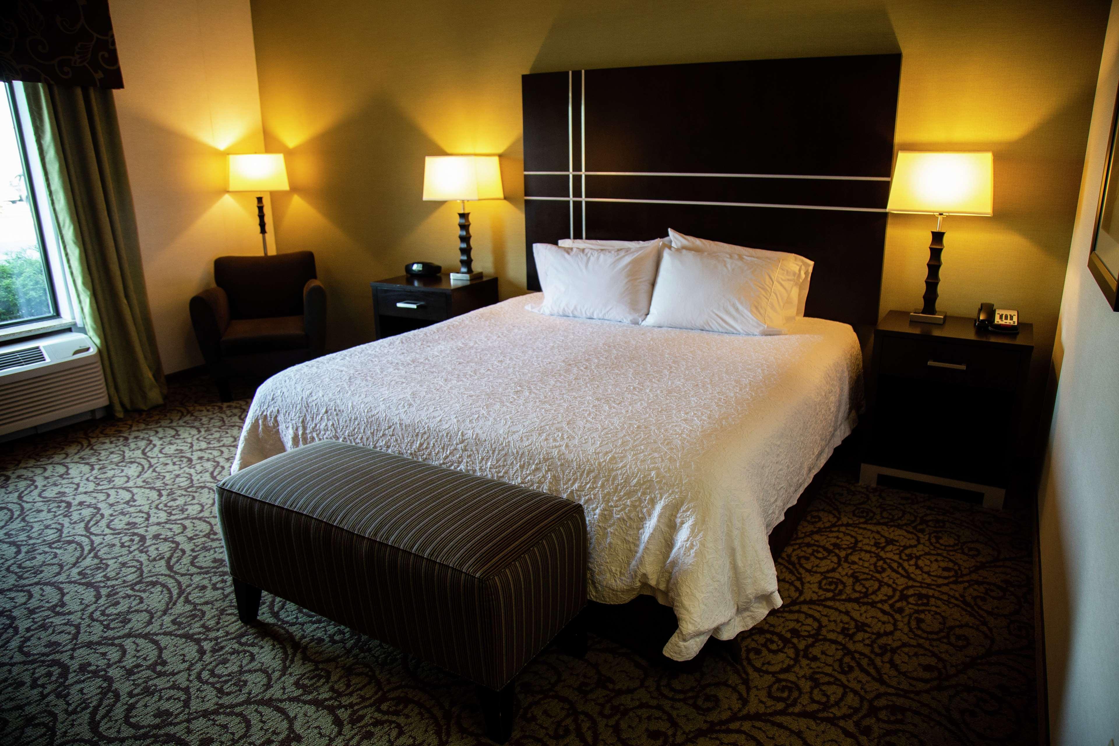 Hampton Inn & Suites Sharon West Middlesex Buitenkant foto