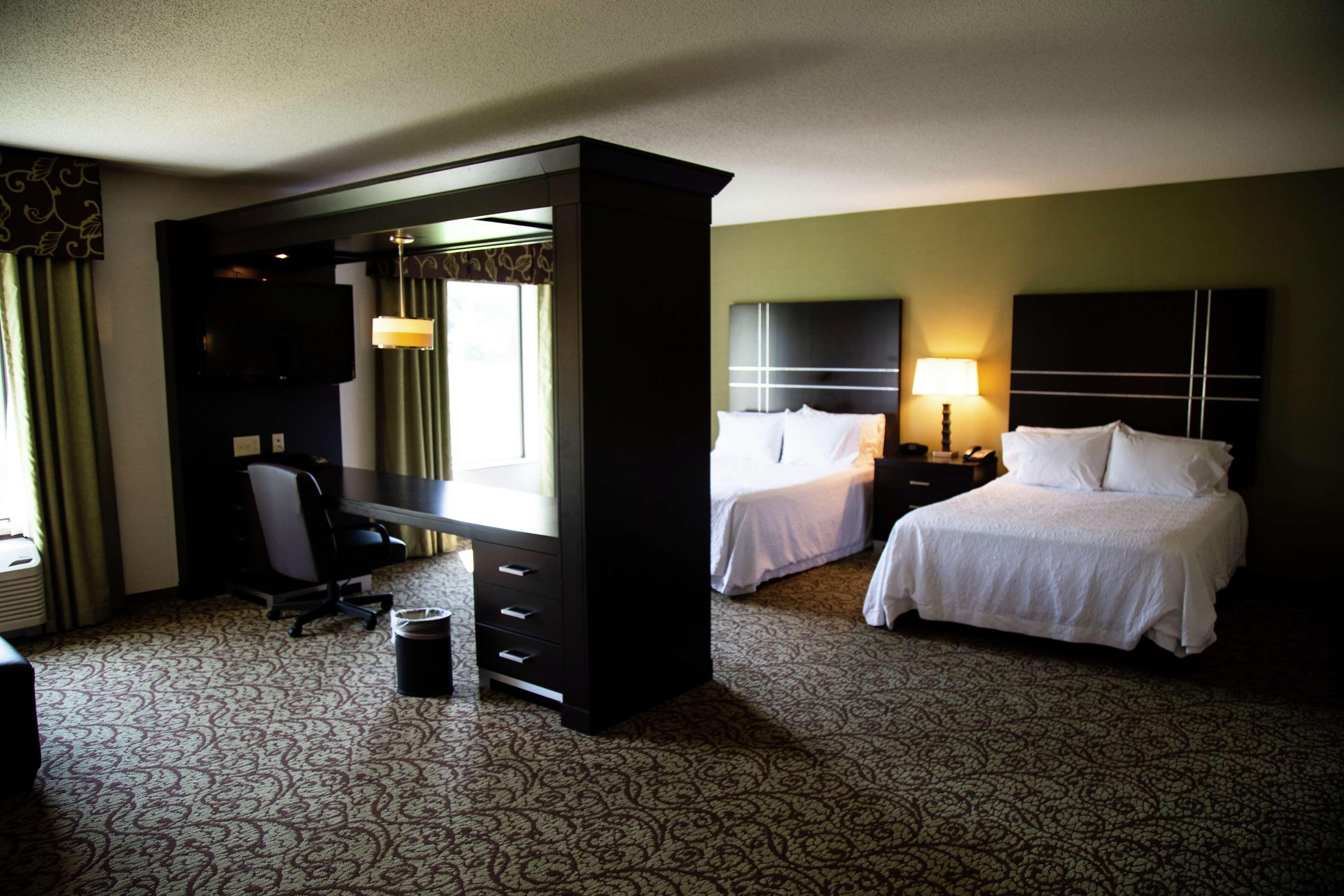 Hampton Inn & Suites Sharon West Middlesex Buitenkant foto